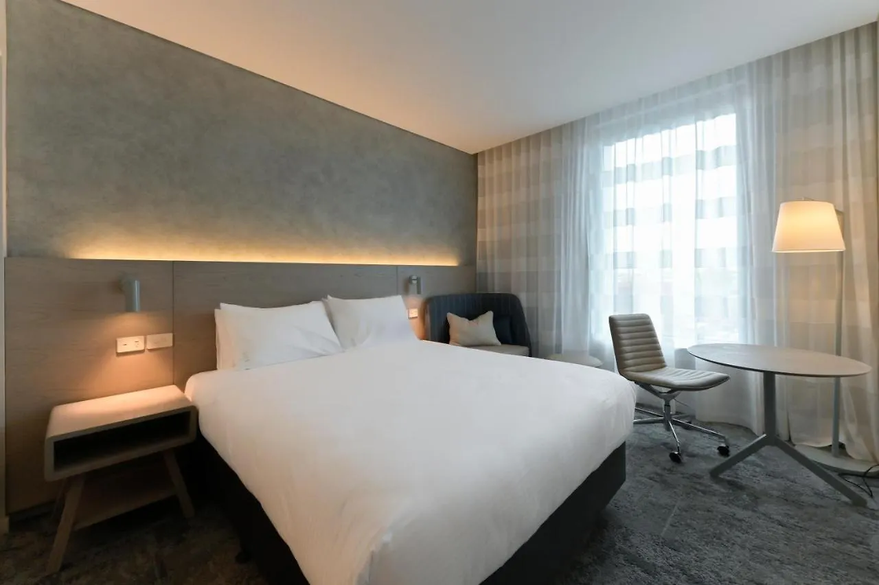 Hotel Holiday Inn Express & Suites Sunshine Coast By Ihg Maroochydore